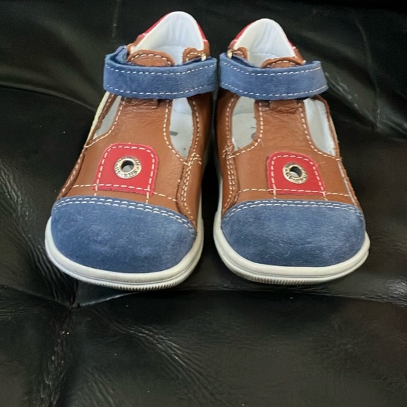 Kids eur size 19 leather Stylish Kids Shoes with firm sole Bopy brand Velcro - Picture 4 of 12